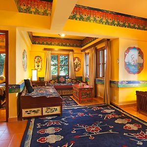 Chonor House